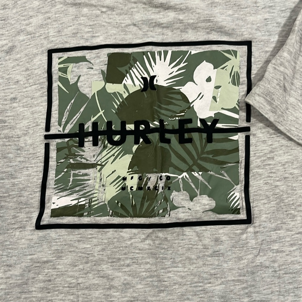 Hurley heather gray TeeShirt men’s size small, great condition